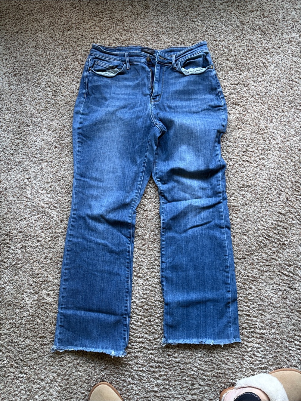 Judy Blue Medium Blue Straight-Leg Jeans